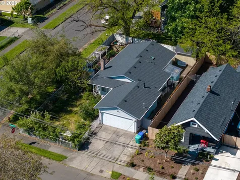 9707 SE Reedway Street Portland OR 97266