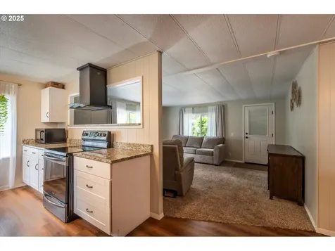 640 Village Pines Drive Coos Bay OR 97420