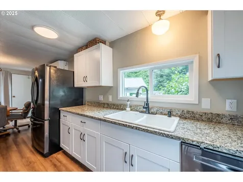 640 Village Pines Drive Coos Bay OR 97420