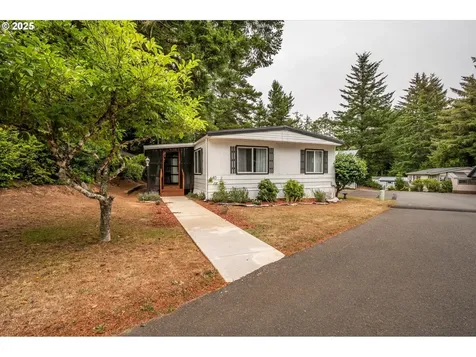640 Village Pines Drive Coos Bay OR 97420