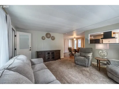 640 Village Pines Drive Coos Bay OR 97420