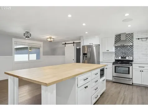 4615 NE 52nd Avenue Vancouver WA 98661