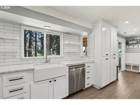 4615 NE 52nd Avenue Vancouver WA 98661