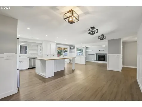 4615 NE 52nd Avenue Vancouver WA 98661