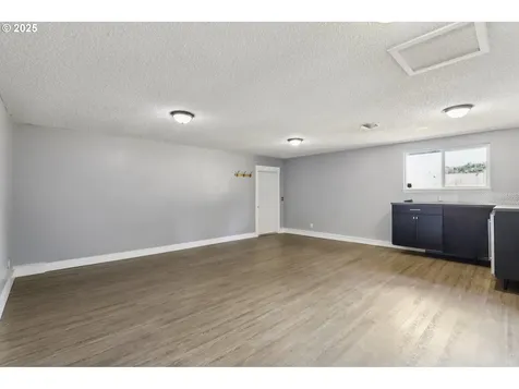 4615 NE 52nd Avenue Vancouver WA 98661