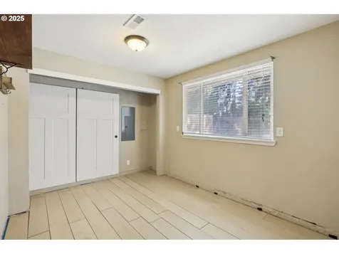 4615 NE 52nd Avenue Vancouver WA 98661