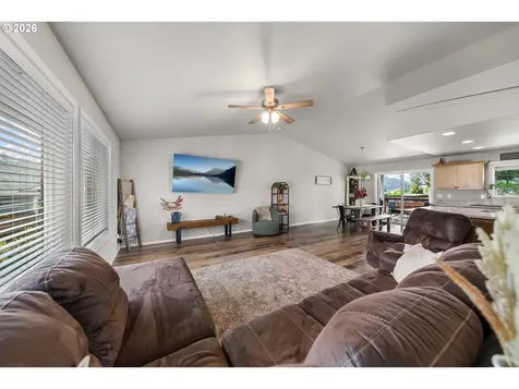 170 Addison Avenue Sutherlin OR 97479