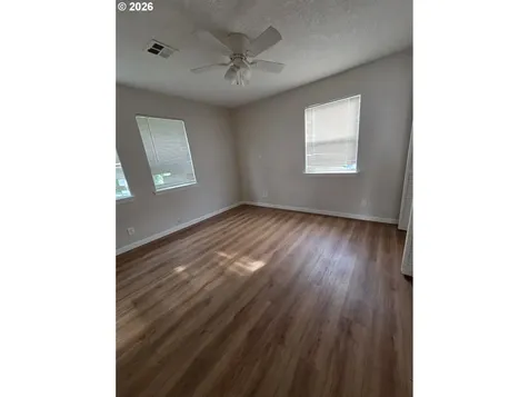 863 W First Avenue Sutherlin OR 97479