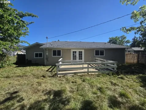 863 W First Avenue Sutherlin OR 97479