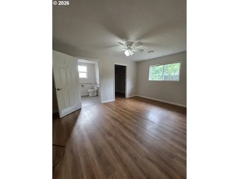 863 W First Avenue Sutherlin OR 97479