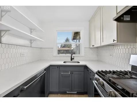 6505 N Knowles Avenue Portland OR 97217