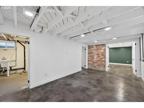 6505 N Knowles Avenue Portland OR 97217