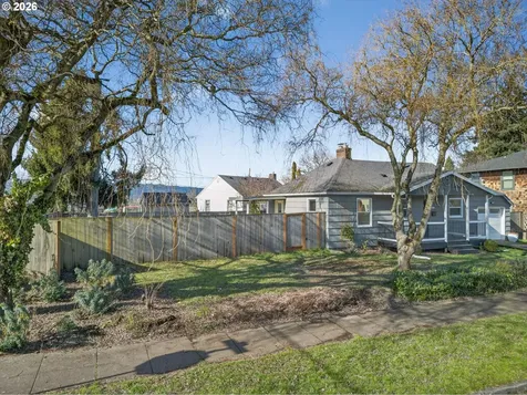 6505 N Knowles Avenue Portland OR 97217