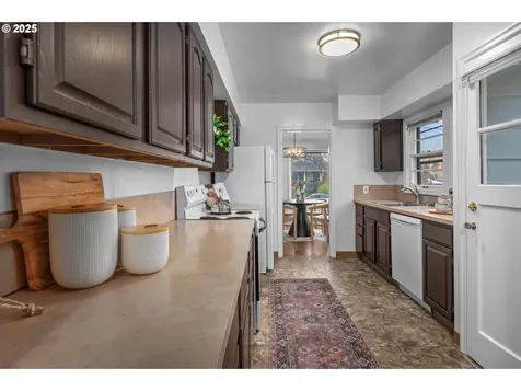 5226 NE 35th Place Portland OR 97211