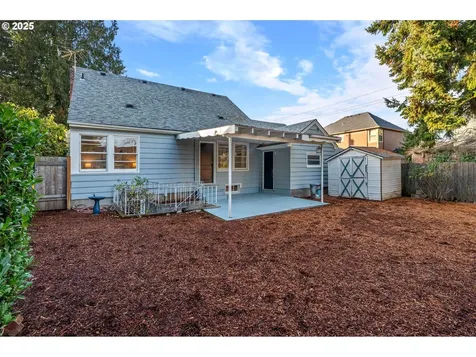 5226 NE 35th Place Portland OR 97211