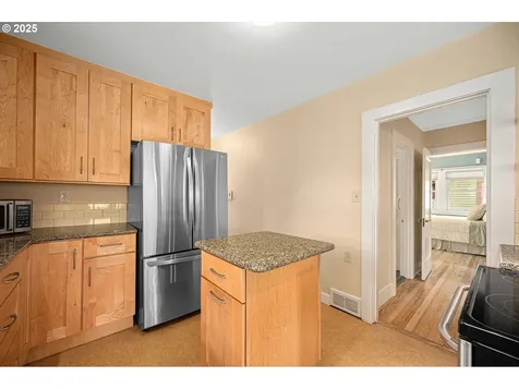 3555 NE Shaver Street Portland OR 97212