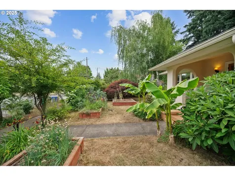 3555 NE Shaver Street Portland OR 97212
