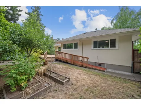3555 NE Shaver Street Portland OR 97212