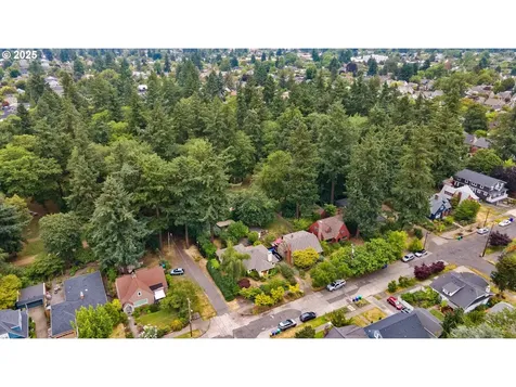 3555 NE Shaver Street Portland OR 97212