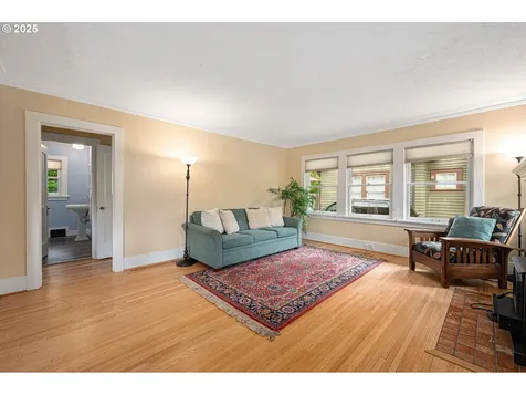 3555 NE Shaver Street Portland OR 97212