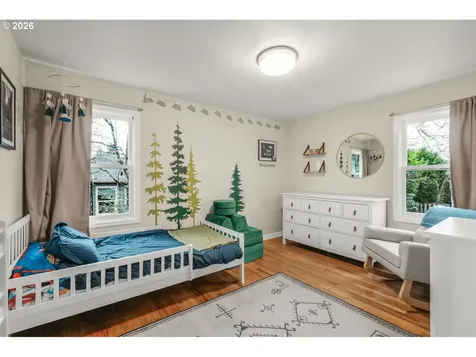 5921 SW 45th Avenue Portland OR 97221