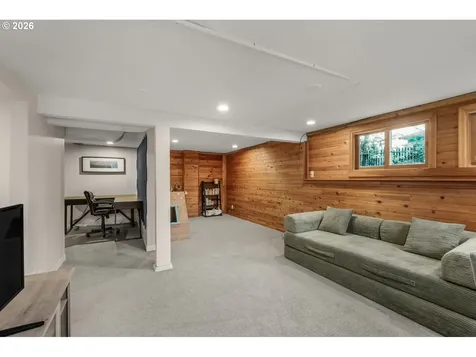 5921 SW 45th Avenue Portland OR 97221