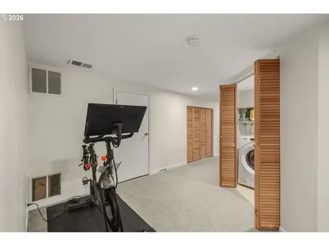 5921 SW 45th Avenue Portland OR 97221