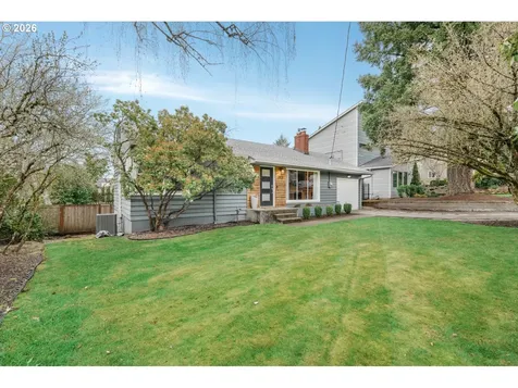 5921 SW 45th Avenue Portland OR 97221