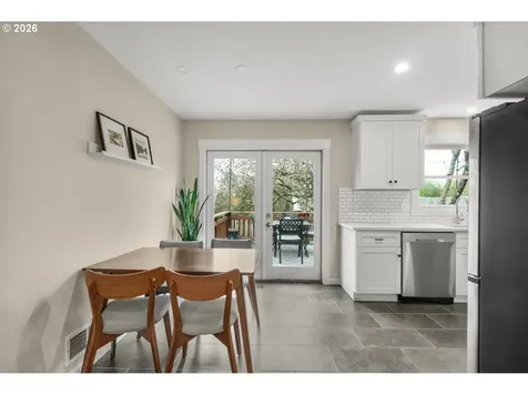 5921 SW 45th Avenue Portland OR 97221