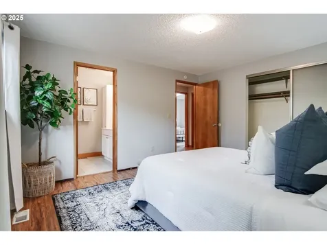 3903 SE 66th Avenue Portland OR 97206