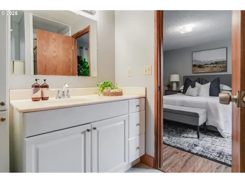 3903 SE 66th Avenue Portland OR 97206