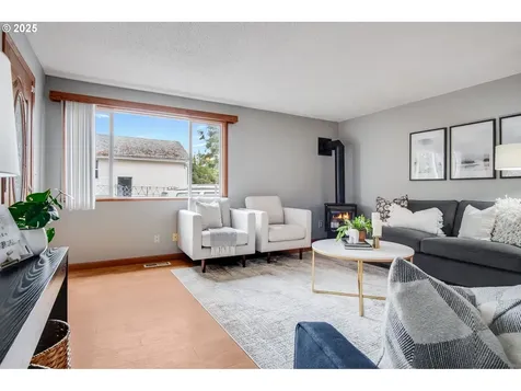 3903 SE 66th Avenue Portland OR 97206