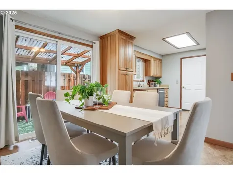 3903 SE 66th Avenue Portland OR 97206
