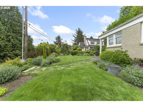 5321 SW Menefee Drive Portland OR 97239