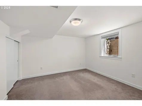 2844 SE 60th Avenue Portland OR 97206