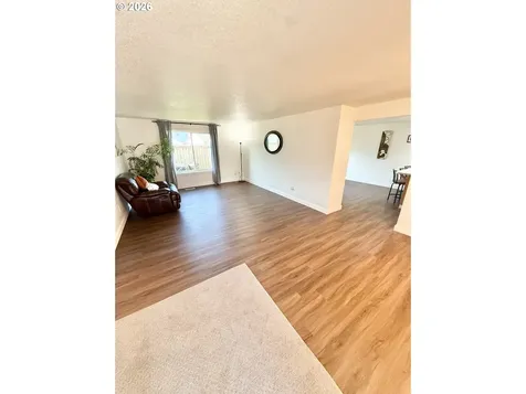 313 SE 9th Street Battle Ground WA 98604