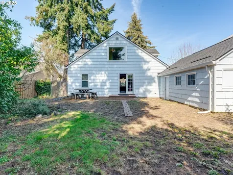 1016 NE 2nd Street Mcminnville OR 97128