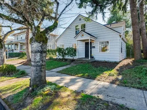 1016 NE 2nd Street Mcminnville OR 97128