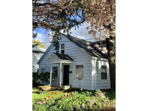 1016 NE 2nd Street Mcminnville OR 97128