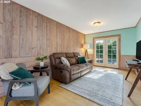 1016 NE 2nd Street Mcminnville OR 97128