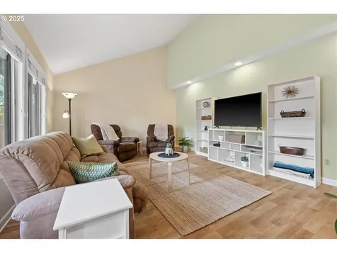 4220 NE 125th Place Portland OR 97230