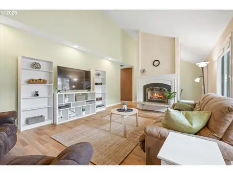 4220 NE 125th Place Portland OR 97230