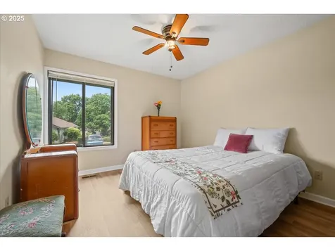 4220 NE 125th Place Portland OR 97230