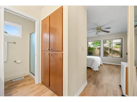 4220 NE 125th Place Portland OR 97230
