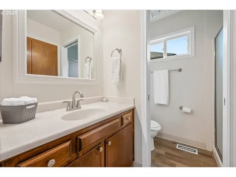 4220 NE 125th Place Portland OR 97230