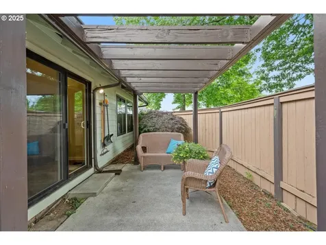 4220 NE 125th Place Portland OR 97230