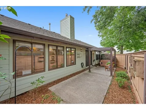 4220 NE 125th Place Portland OR 97230
