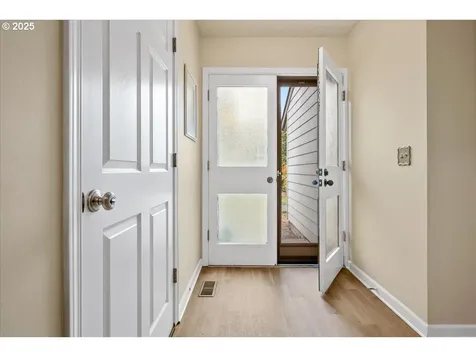 4220 NE 125th Place Portland OR 97230