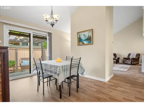 4220 NE 125th Place Portland OR 97230