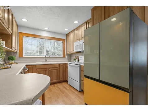 1155 18th Street NE Salem OR 97301